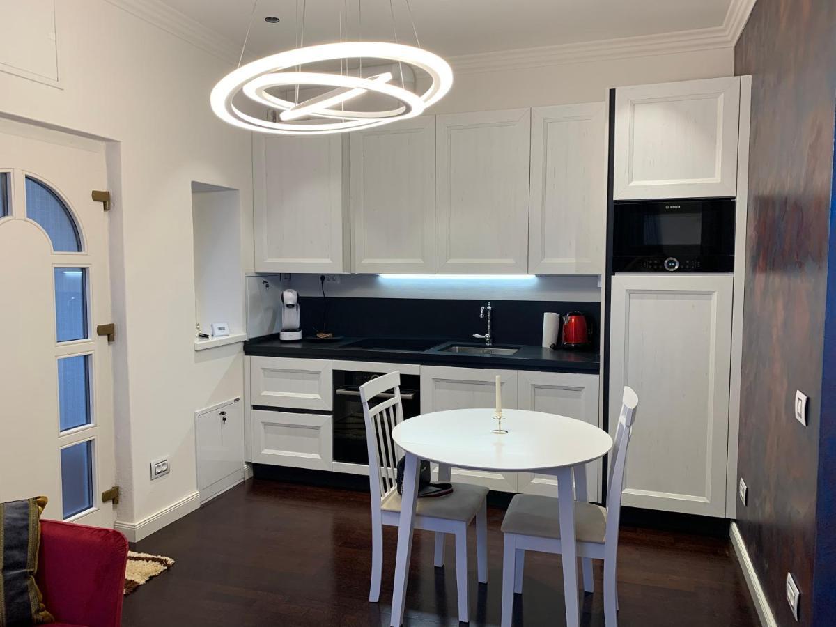 Schillerplatz Apartment Sibiu Bagian luar foto