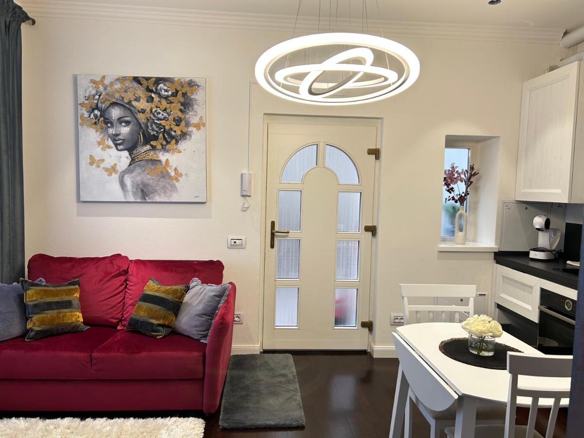 Schillerplatz Apartment Sibiu Bagian luar foto